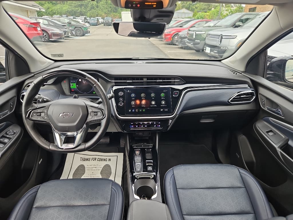 2022 Chevrolet Bolt EUV view 10