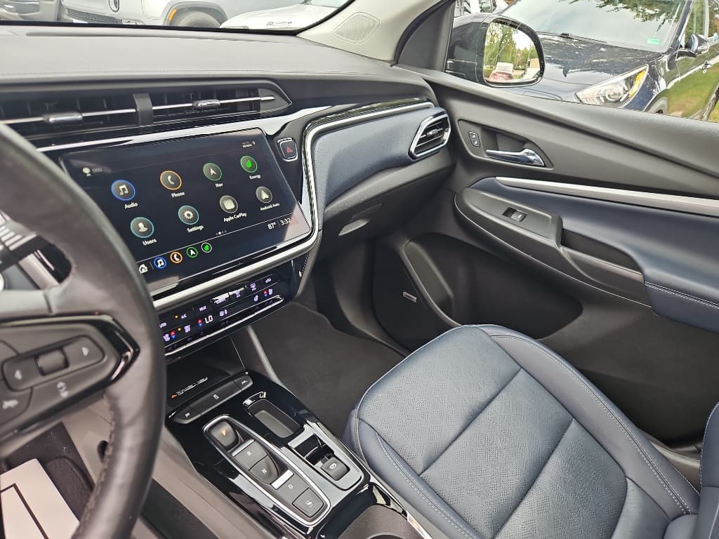 2022 Chevrolet Bolt EUV view 19