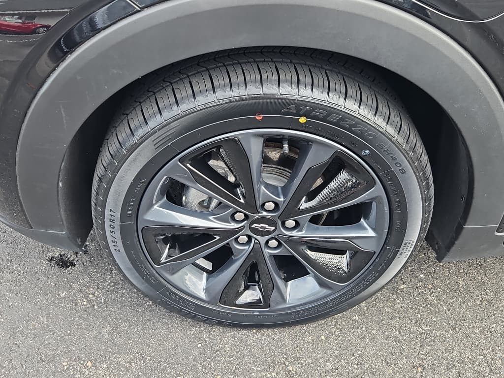 2022 Chevrolet Bolt EUV view 25
