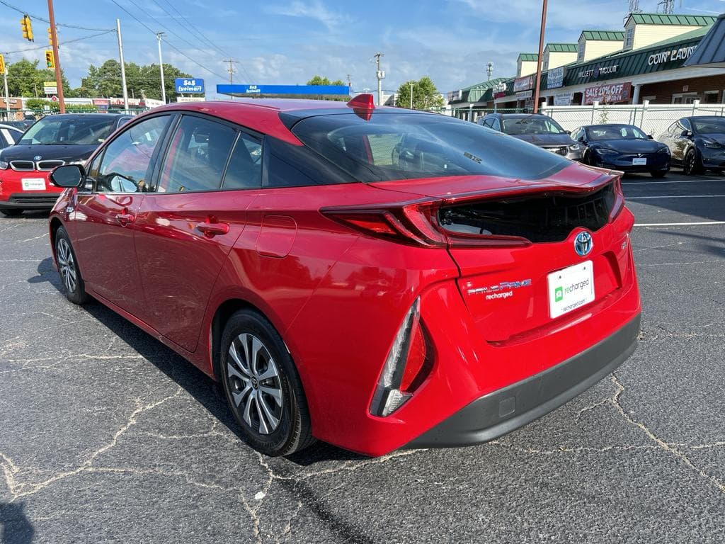 2020 Toyota Prius Prime view 2