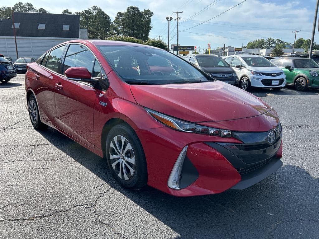 2020 Toyota Prius Prime view 4