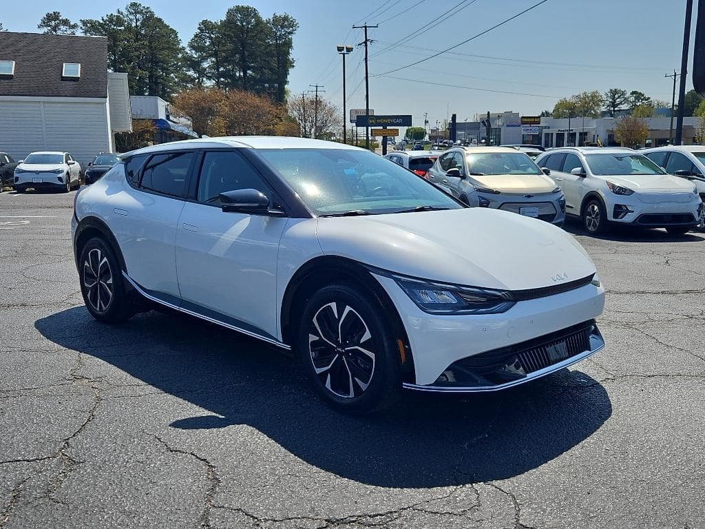 2023 Kia EV6 view 4