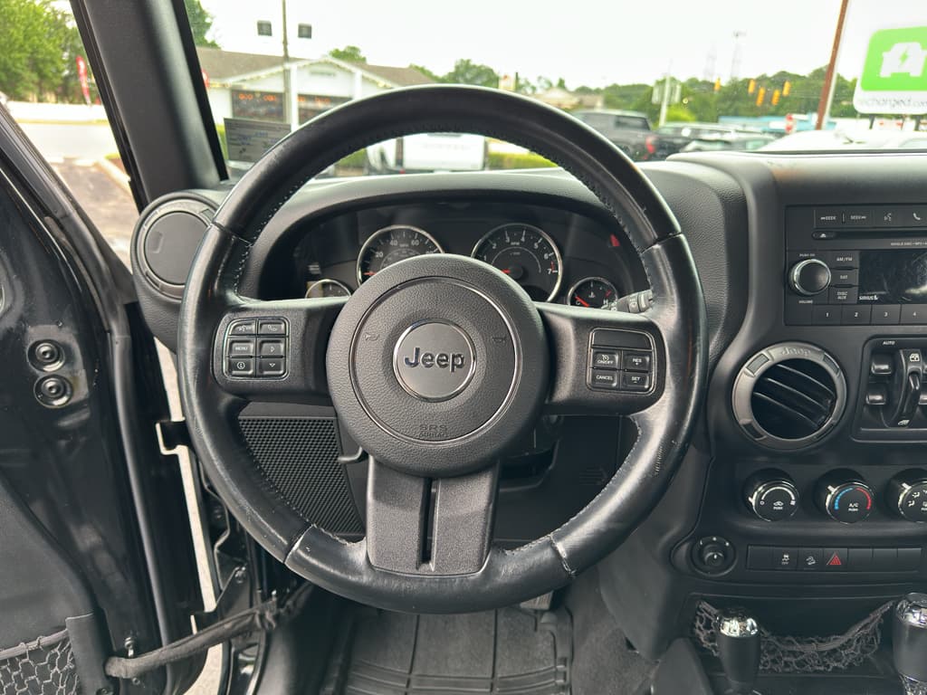 2016 Jeep Wrangler view 6
