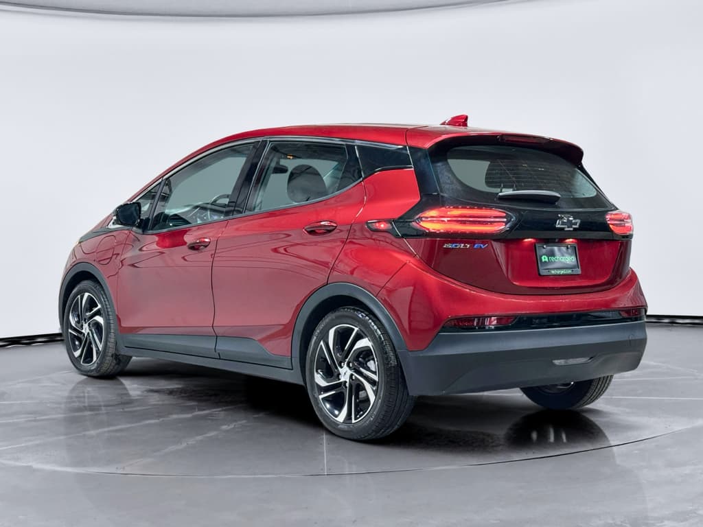2022 Chevrolet Bolt EV view 2