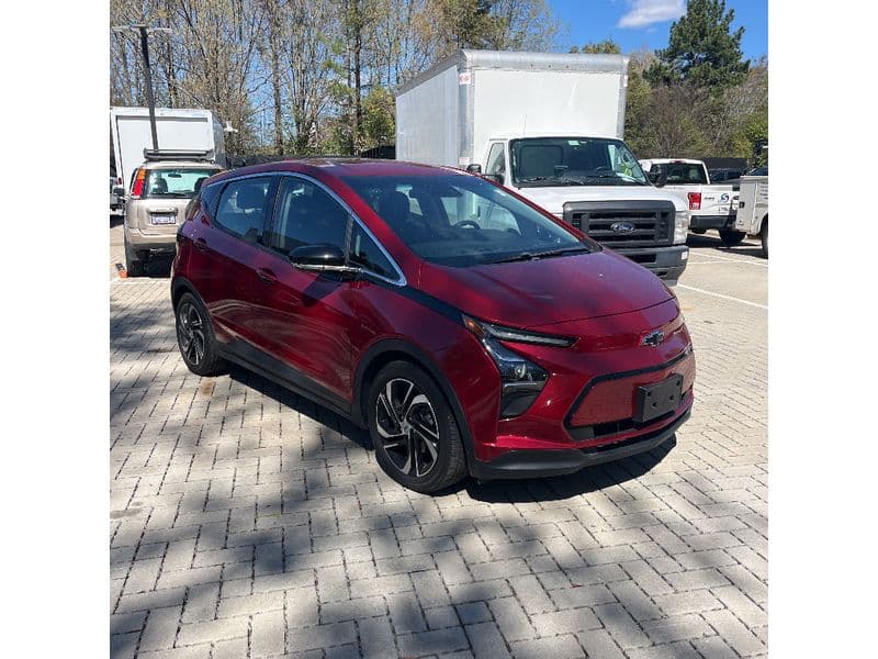 2022 Chevrolet Bolt EV view 2