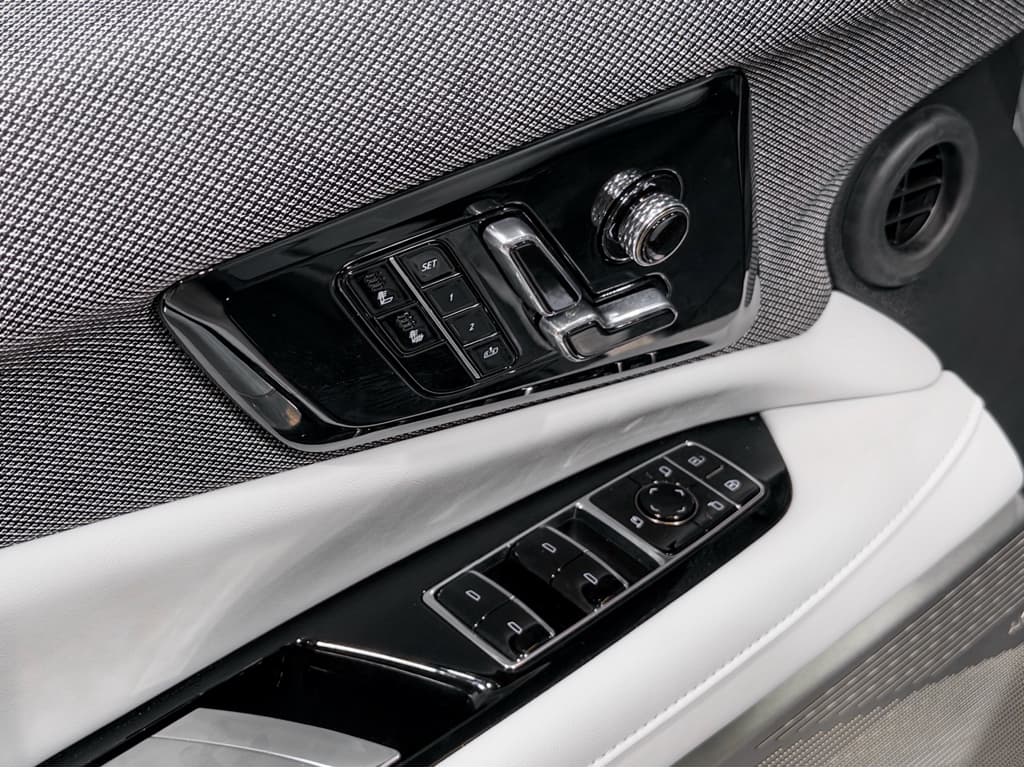 2026 Cadillac OPTIQ view 7
