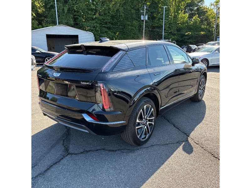 2026 Cadillac OPTIQ view 3