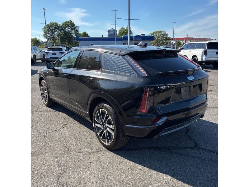2026 Cadillac OPTIQ view 4