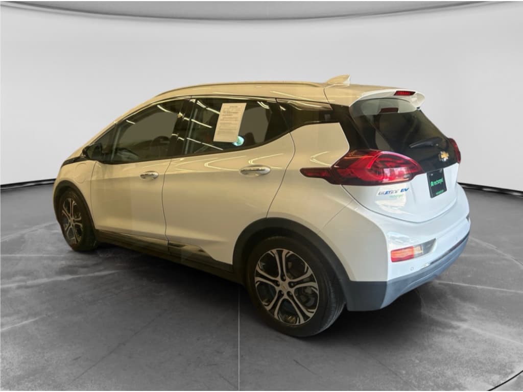 2018 Chevrolet Bolt EV view 2