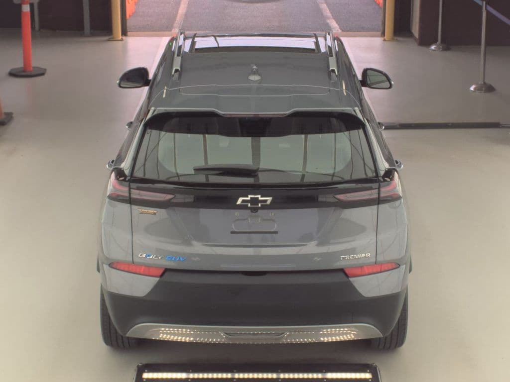 2022 Chevrolet Bolt EUV view 5