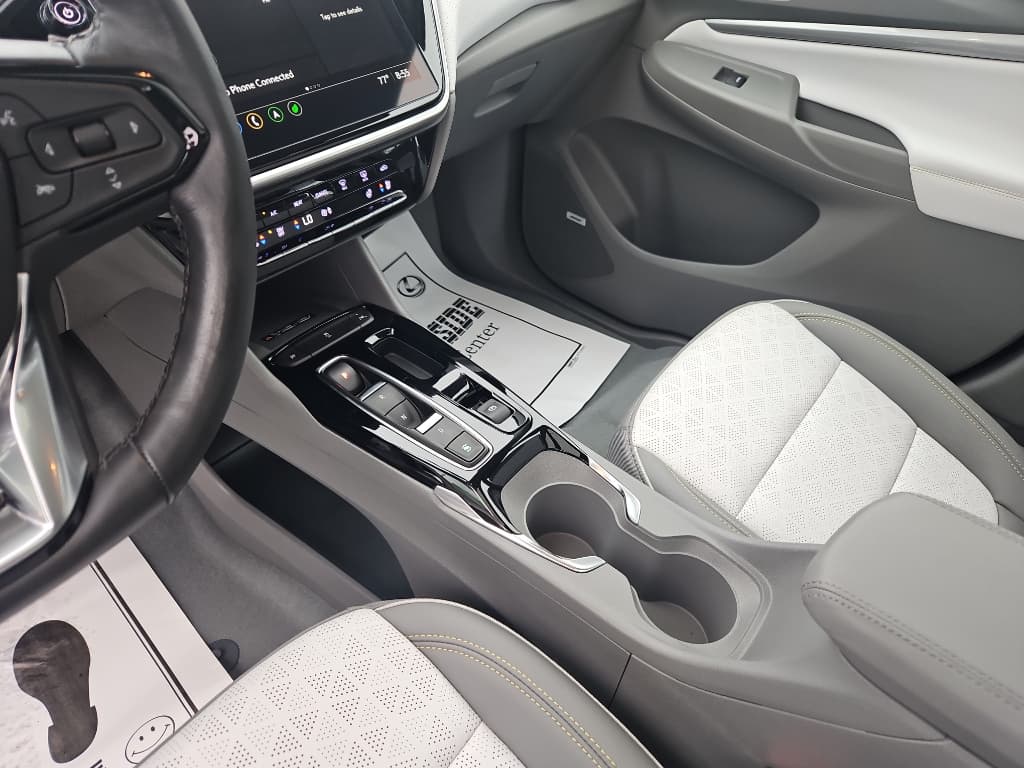 2022 Chevrolet Bolt EUV view 21