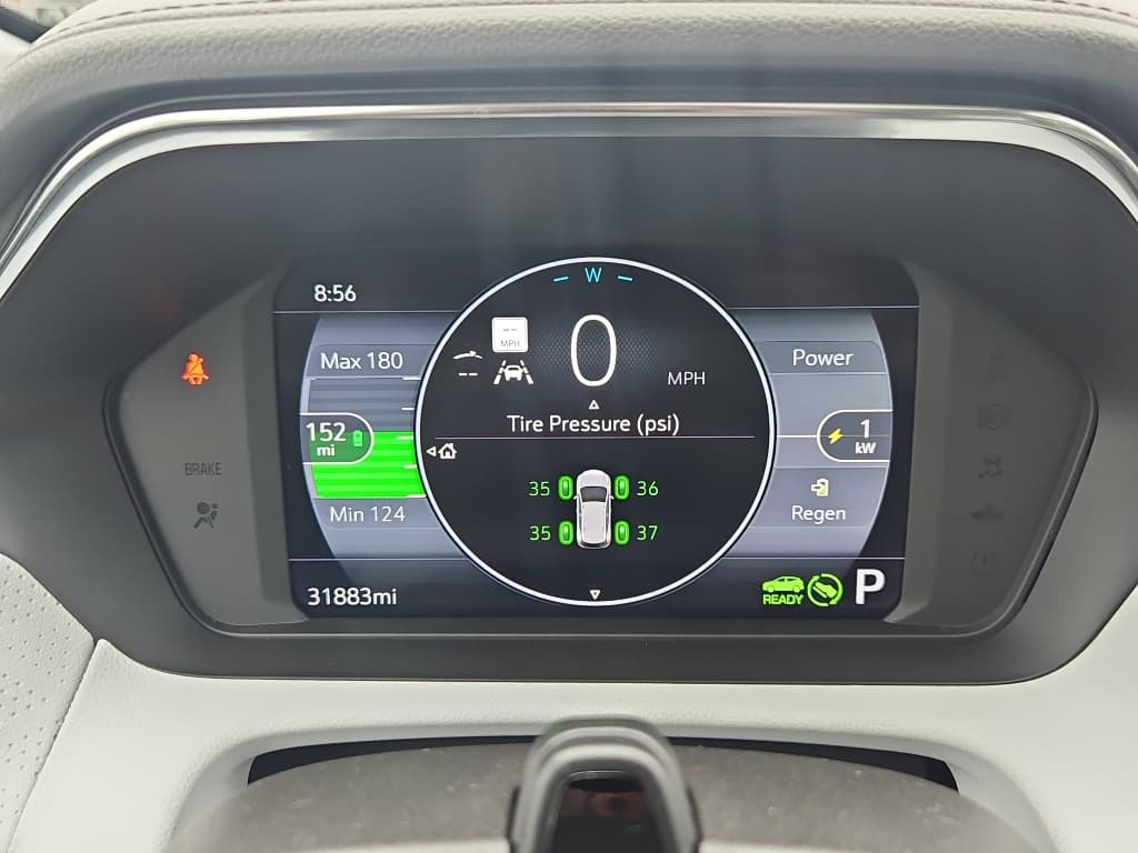 2022 Chevrolet Bolt EUV view 11
