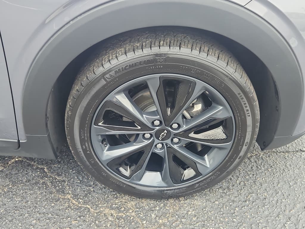 2022 Chevrolet Bolt EUV view 36