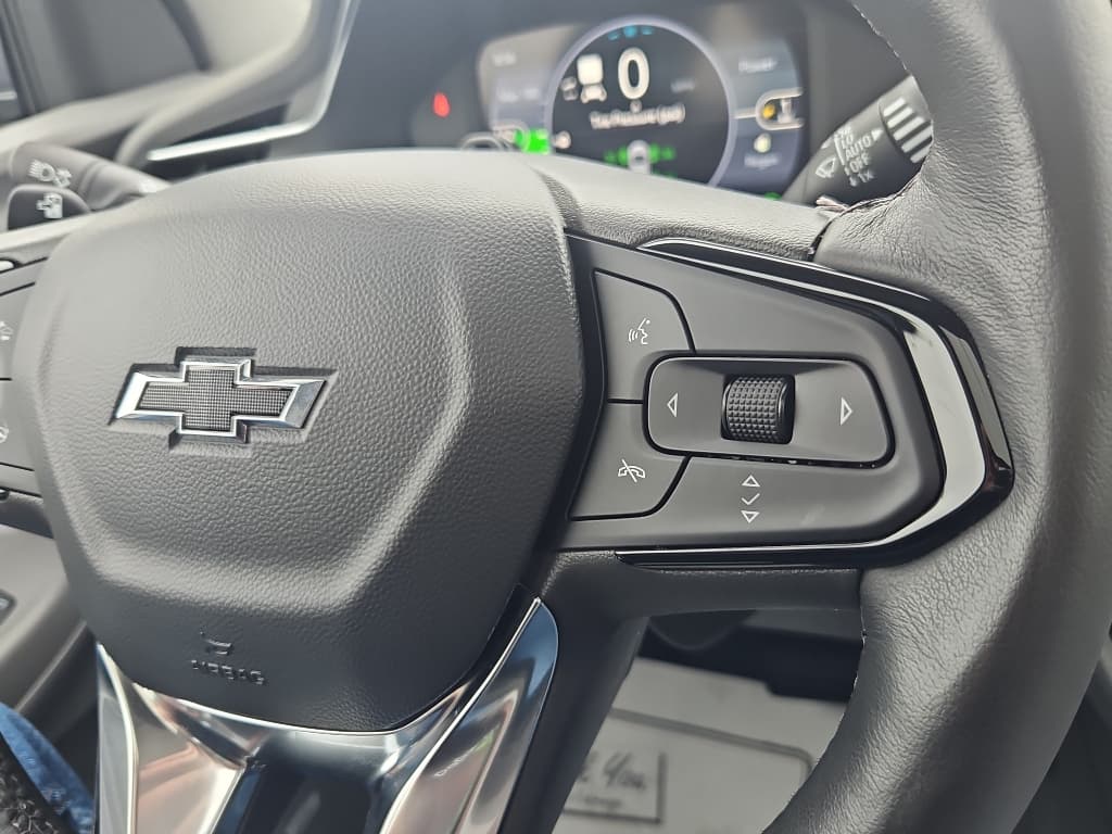 2022 Chevrolet Bolt EUV view 10