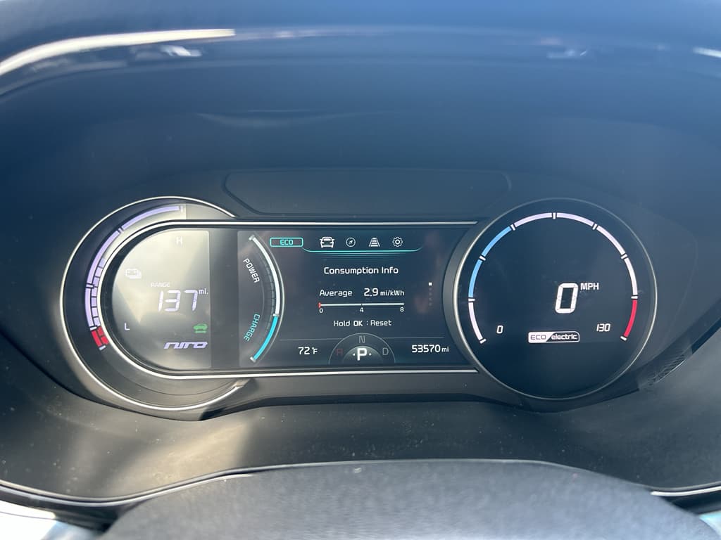 2022 Kia Niro EV view 9