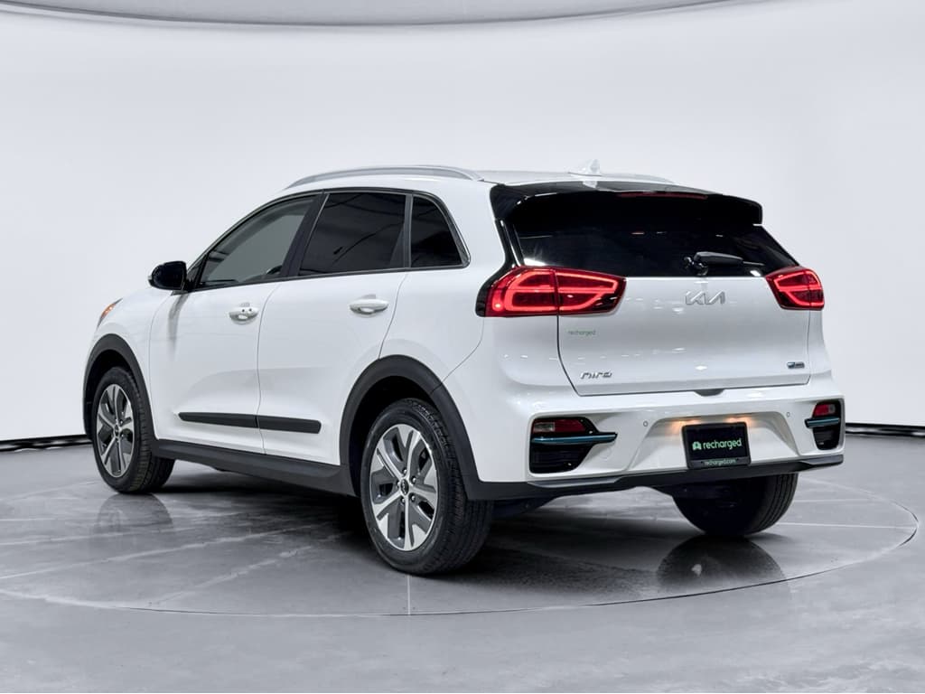 2022 Kia Niro EV view 2