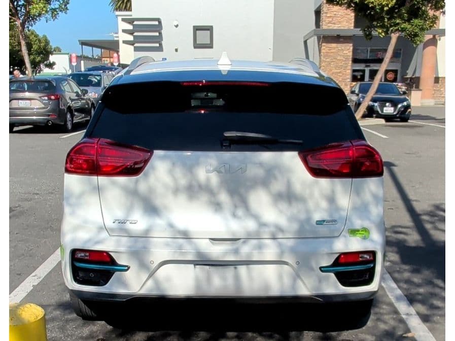 2022 Kia Niro EV view 4