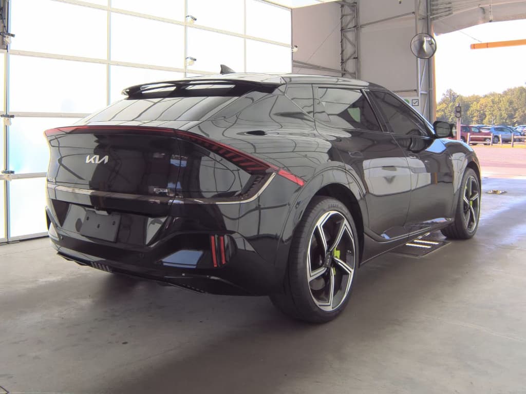 2023 Kia EV6 view 3