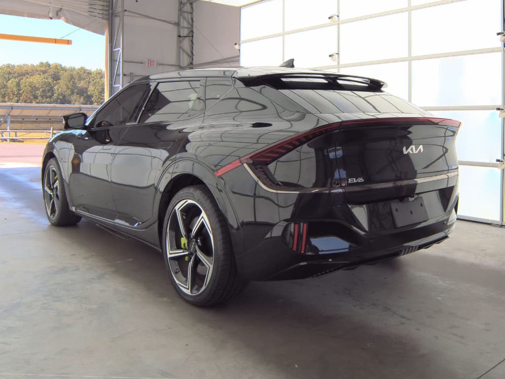 2023 Kia EV6 view 4