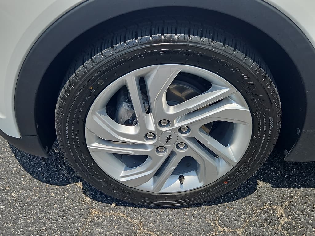 2023 Chevrolet Bolt EV view 26
