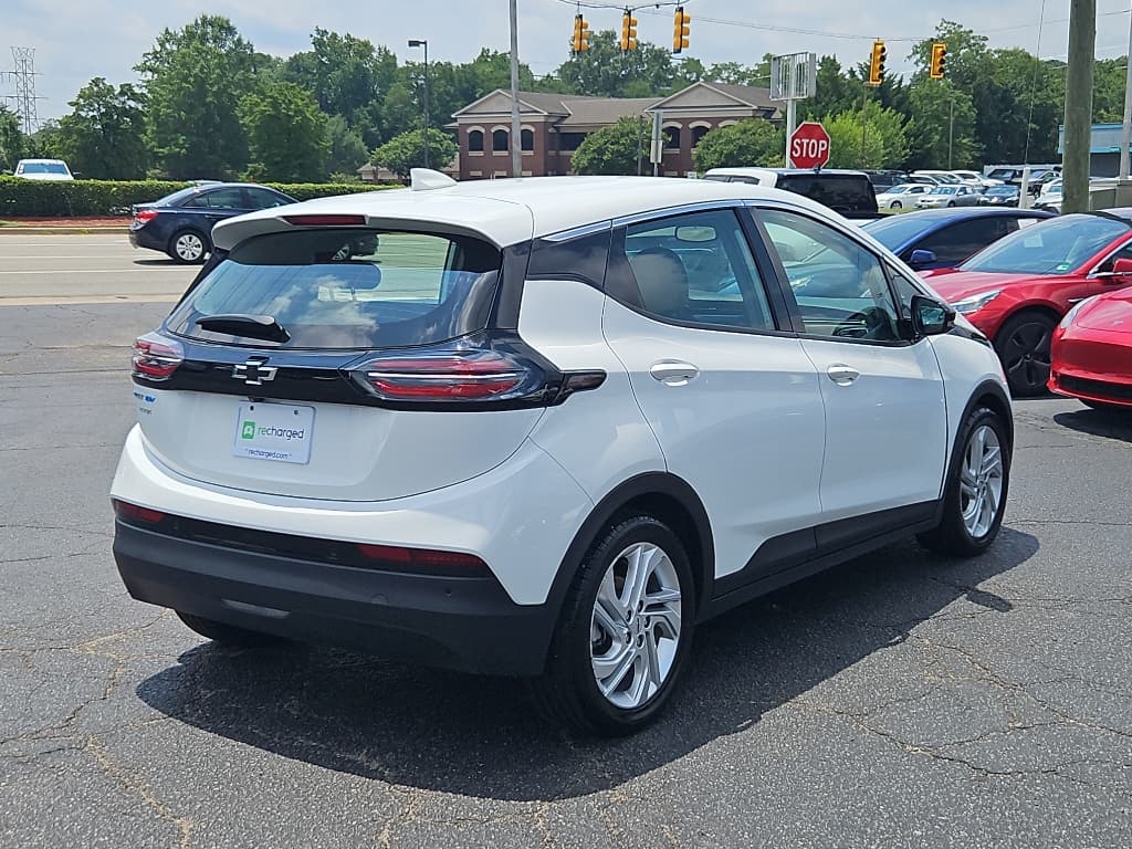 2023 Chevrolet Bolt EV view 3