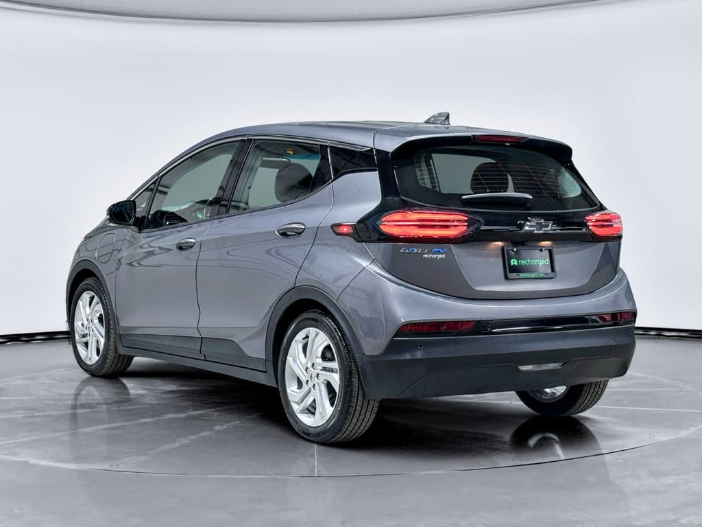 2022 Chevrolet Bolt EV view 2