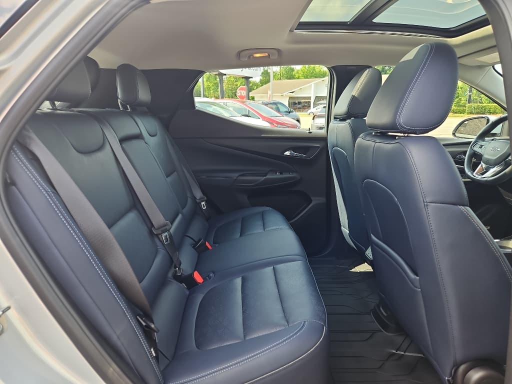 2022 Chevrolet Bolt EUV view 22