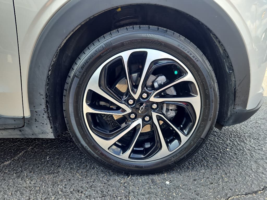 2022 Chevrolet Bolt EUV view 32