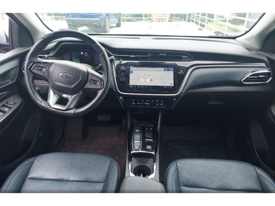 2022 Chevrolet Bolt EUV view 9