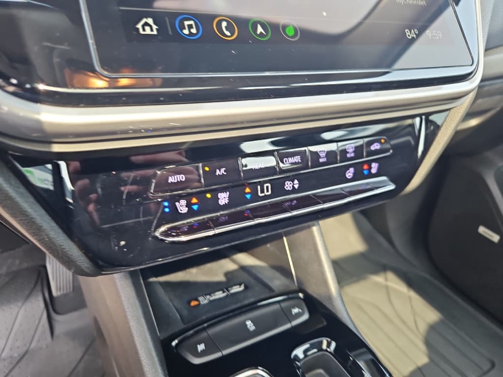 2022 Chevrolet Bolt EUV view 14