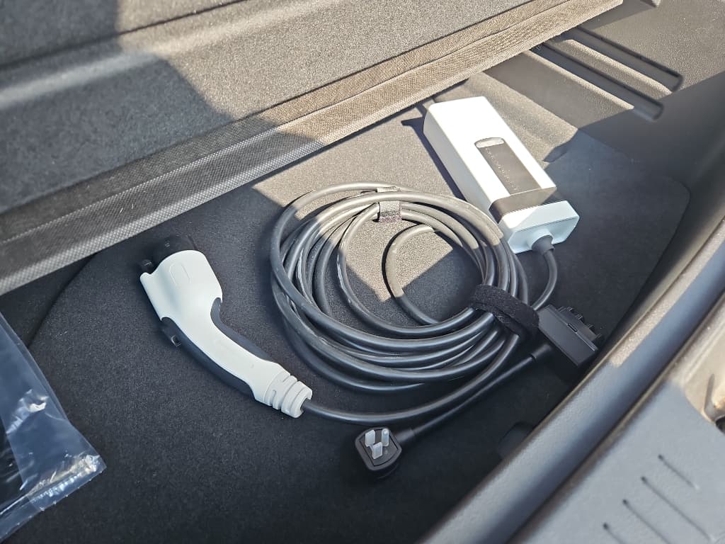 2022 Chevrolet Bolt EUV view 6