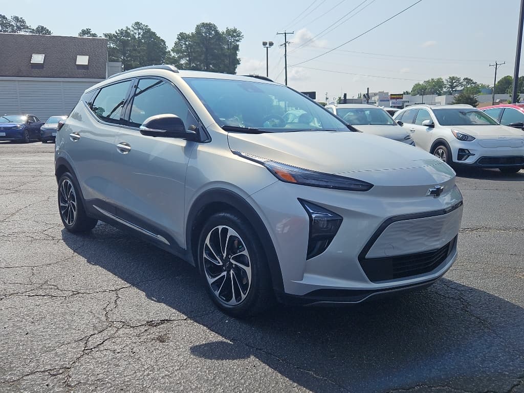2022 Chevrolet Bolt EUV view 4