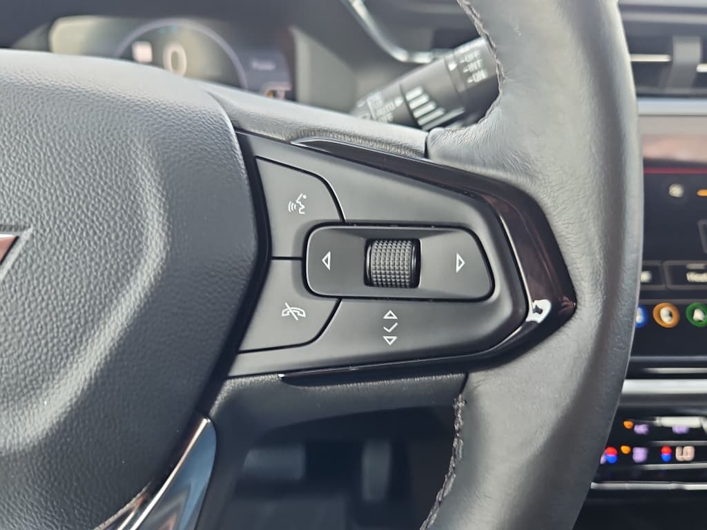 2022 Chevrolet Bolt EUV view 10