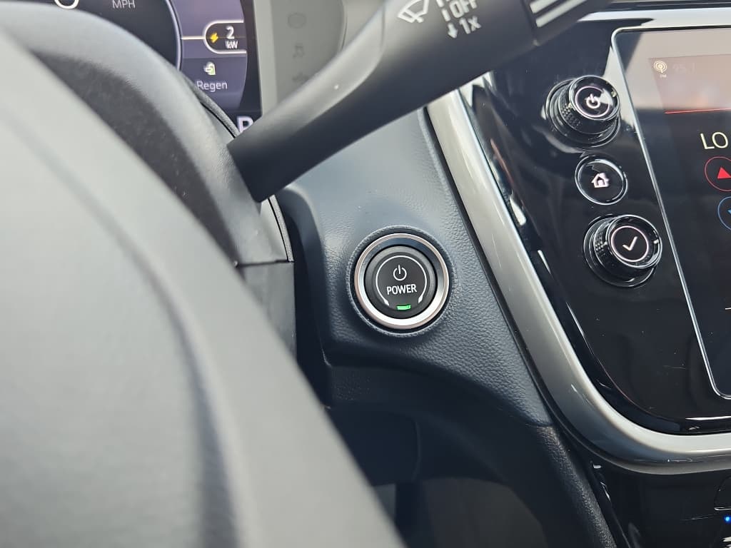 2022 Chevrolet Bolt EUV view 11
