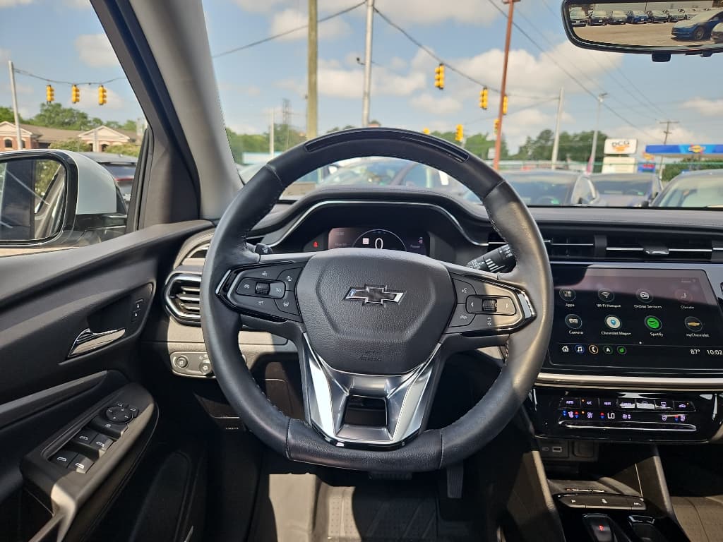 2022 Chevrolet Bolt EUV view 8