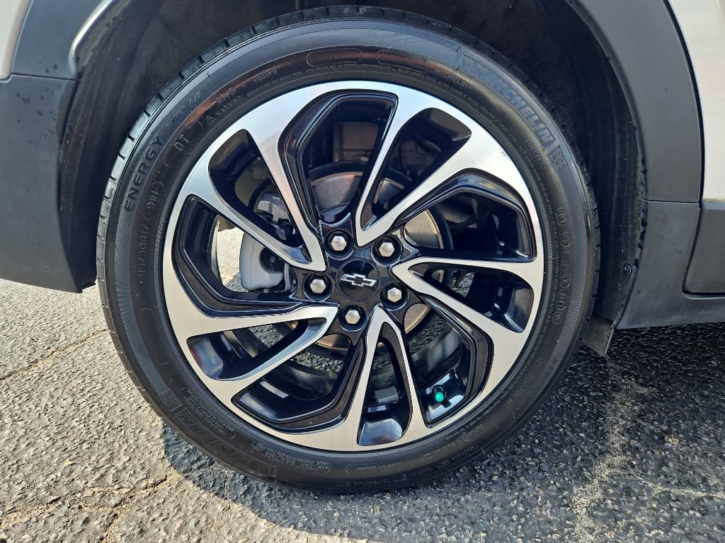 2022 Chevrolet Bolt EUV view 30