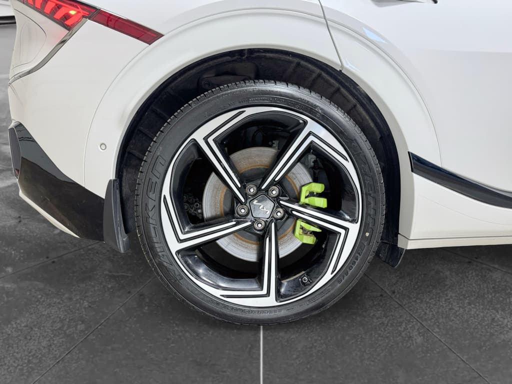 2023 Kia EV6 view 36