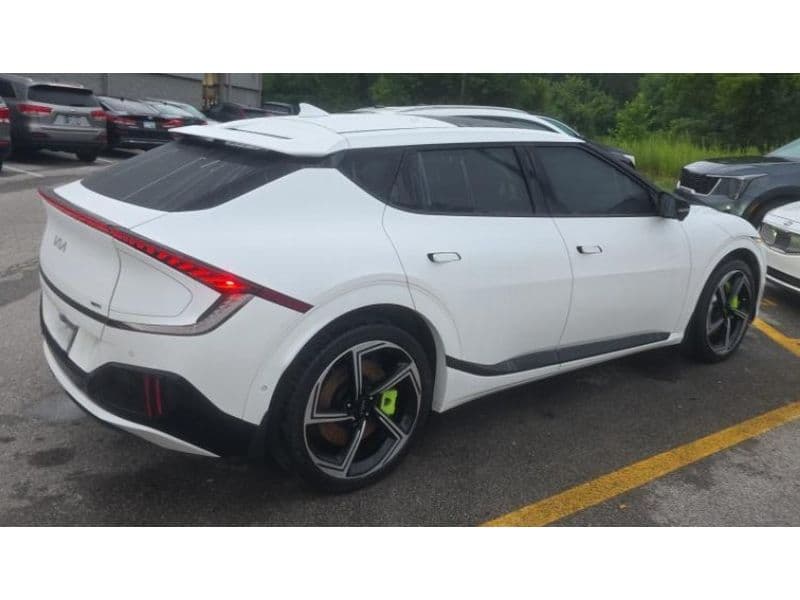 2023 Kia EV6 view 3