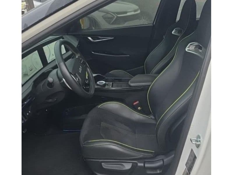 2023 Kia EV6 view 5