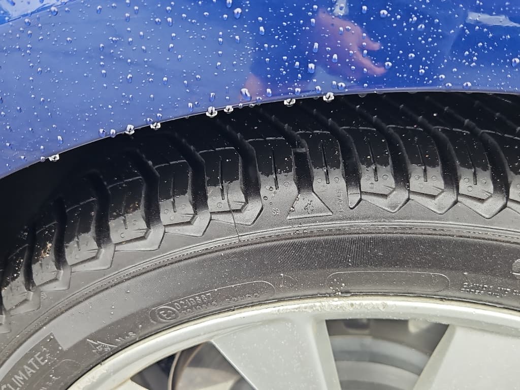 2018 Tesla Model 3 view 28