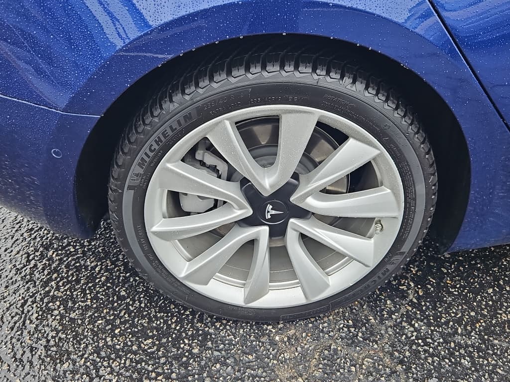 2018 Tesla Model 3 view 29