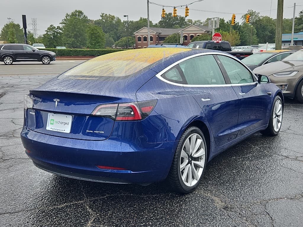 2018 Tesla Model 3 view 3