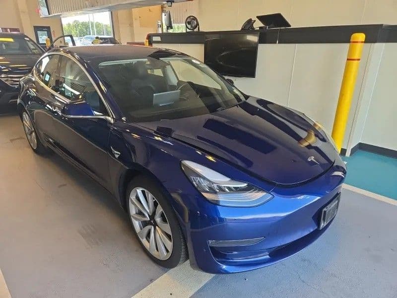 2018 Tesla Model 3 view 5