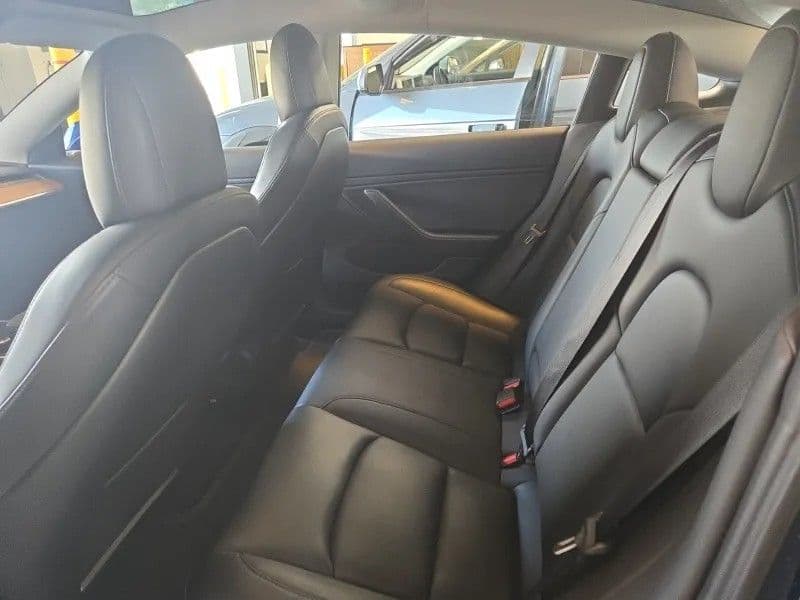 2018 Tesla Model 3 view 7