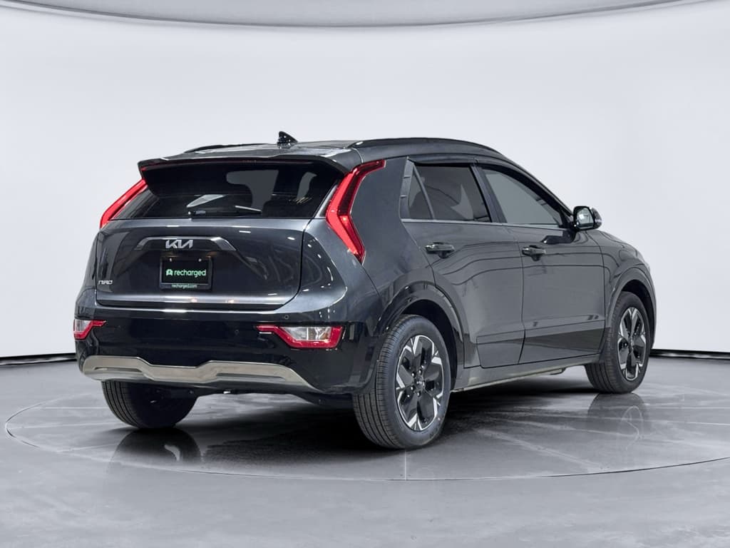 2025 Kia Niro EV view 3