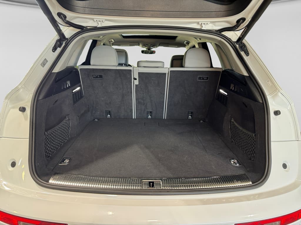2021 Audi Q5 e view 26