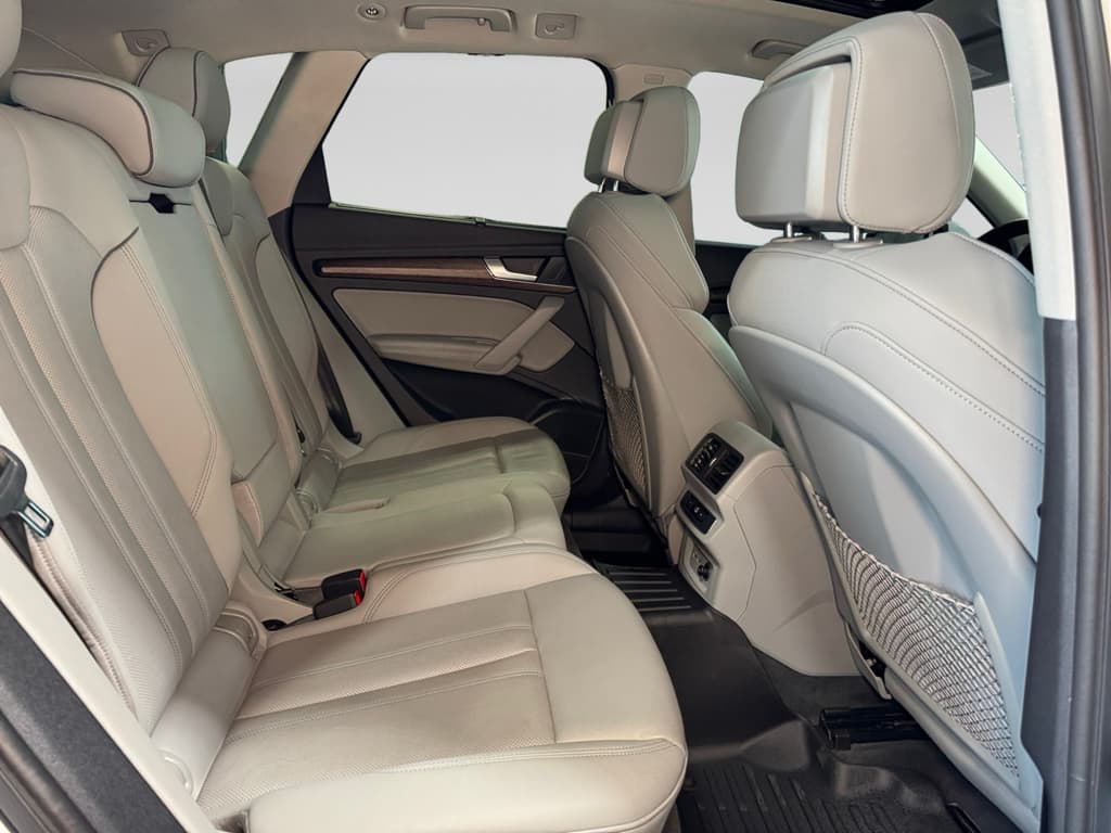 2021 Audi Q5 e view 23