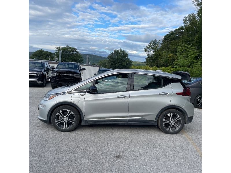 2019 Chevrolet Bolt EV view 2