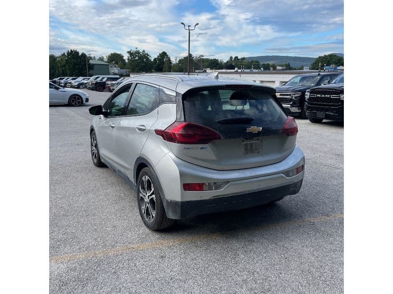 2019 Chevrolet Bolt EV view 3