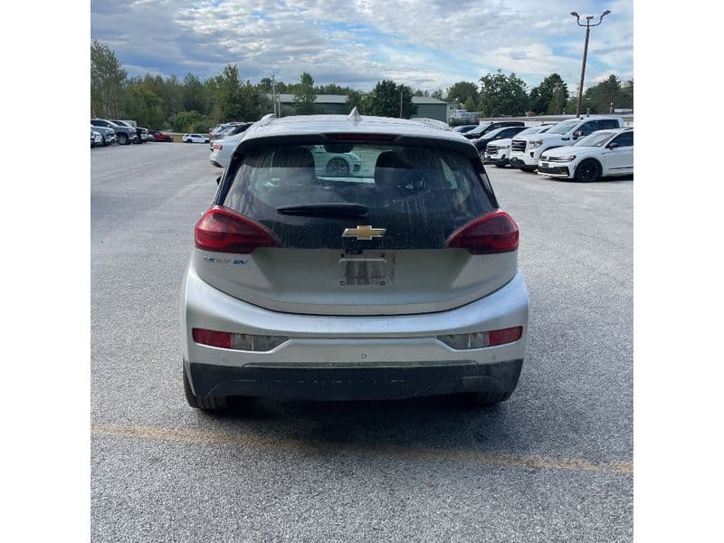 2019 Chevrolet Bolt EV view 4